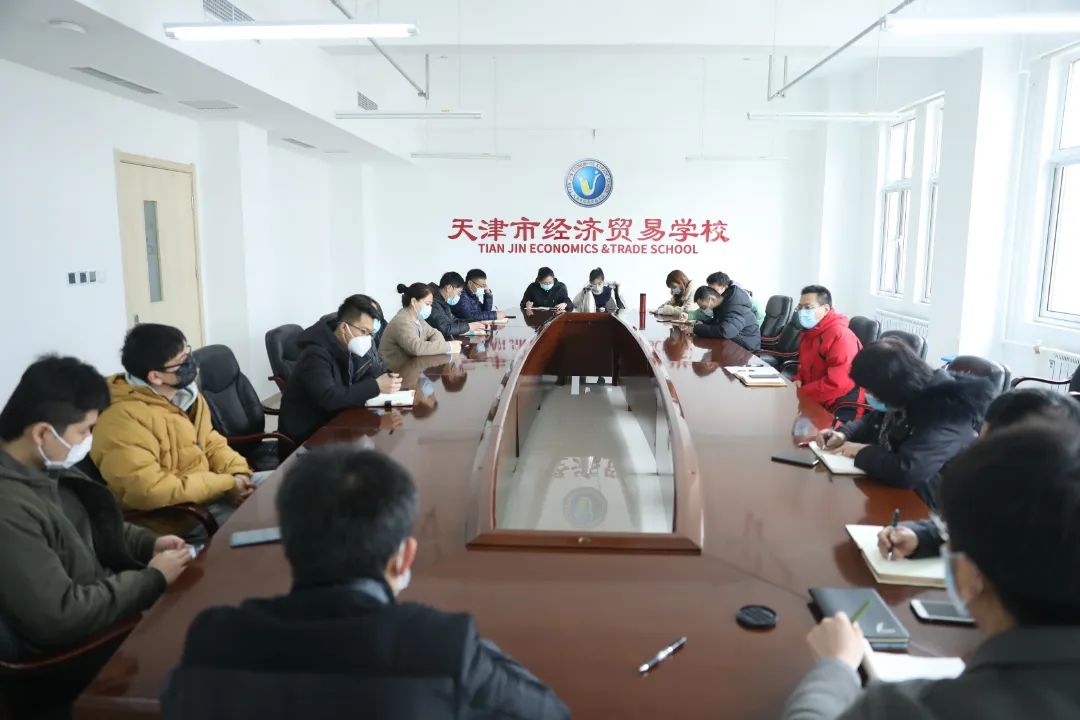 同心战疫 共克时艰——首批入驻全封闭式校园党员干部侧记(一)(图2) 同心战疫 共克时艰——首批入驻全封闭式校园党员干部侧记(一)(图2)