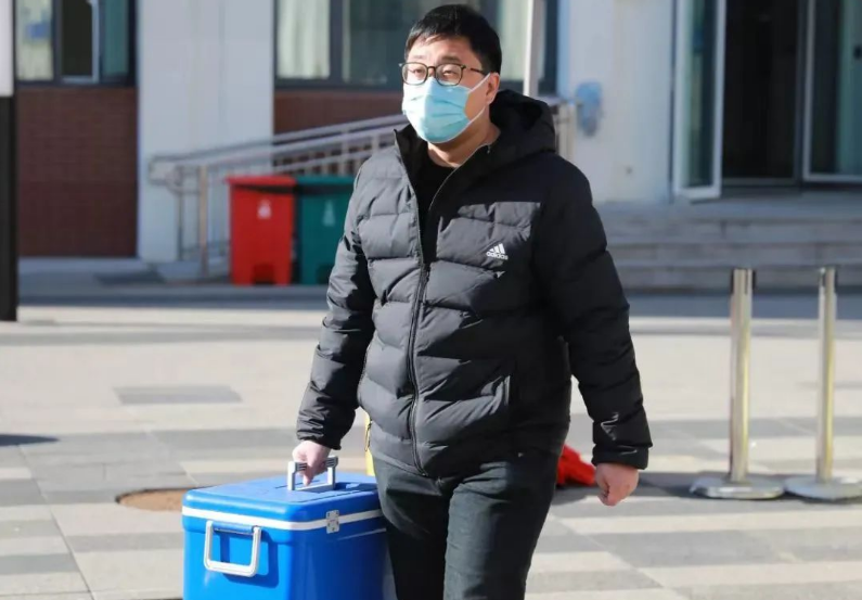 责任扛肩上 战“疫”显担当——记学校优秀共产党员马驰(图1)