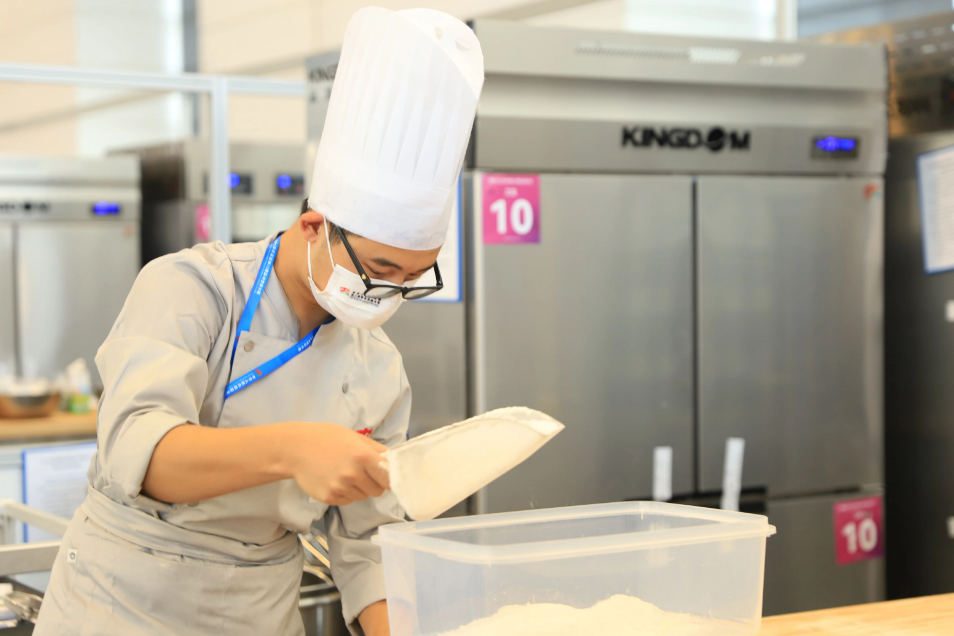 喜报 | 我校参赛选手在全国第二届职业技能大赛中斩获佳绩(图1)